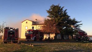 Viterbo - Il casale in fiamme