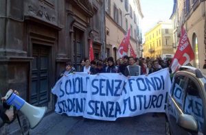 Viterbo - La manifestazione degli studenti