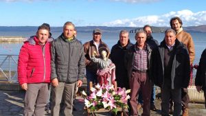 Marta - I pescatori con la statua di S. Andrea