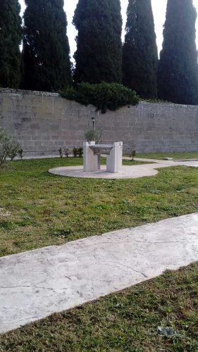 Viterbo - Donata una panchina per il “giardino della Memoria”