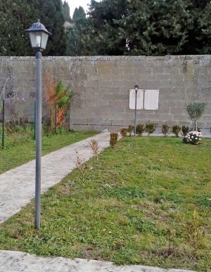 Viterbo - Donata una panchina per il “giardino della Memoria”