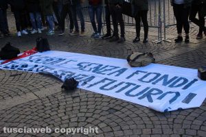 Viterbo - La manifestazione degli studenti