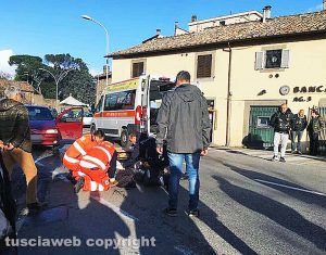 Viterbo - Donna investita da un'auto alla Quercia