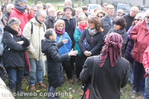 A spasso per la distrutta città di Castro