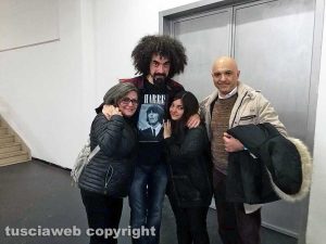Caparezza con la mamma di Giuseppe Centamore Paola, la sorella Elisabetta e il papà Salvatore
