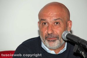 Sergio Pirozzi durante la presentazione del suo libro