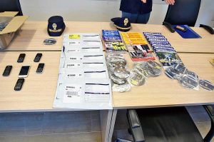 Le riviste dell'associazione Poliziotti italiani sequestrate
