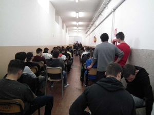 La polizia entra nelle scuole bassanesi 