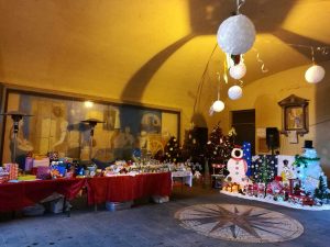 Marta - Il mercatino di Natale delle mamme elfe