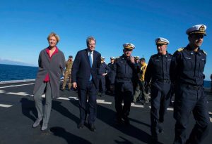 Gentiloni in visita alla nave Etna