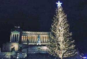 Roma - L'albero di Natale a piazza Venezia