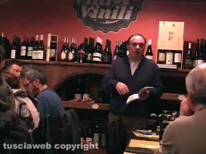 San Lorenzo nuovo - La serata "Vini e parole" al Caffè centrale 