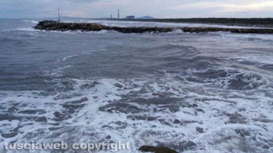 Marina di Montalto di Castro - Molo Foce del Fiora