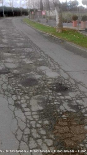 Strada Terme disastrata 