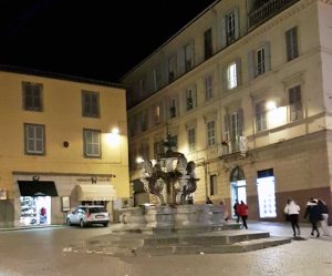 Piazza delle Erbe senza luminarie
