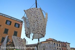 Fiore del cielo a piazza del Teatro