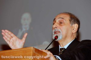 Viterbo - L'astronauta Umberto Guidoni all'Unitus