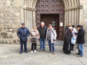 In cammino sulle vie dell’esilio di Santa Rosa - Ombretta Capitoni, Cosimo De Giorgi e Andrea Zolla della Confraternita della Misericordia di Soriano nel Cimino insieme a Silvio Cappelli