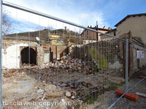 Terremoto - Le macerie a Visso