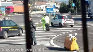 Orte - I lavoratori della Pavimental bloccano il casello