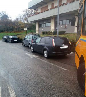 Viterbo - Ospedale Belcolle - Autobus bloccato davanti al reparto malattie infettive