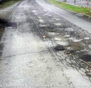 Strada Terme disastrata 