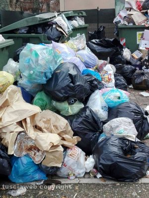 Valentano - Villaggio i Felceti nel degrado