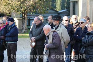 Al centro Corrado Buzzi ai funerali di Giovanna Strich