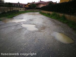 Tuscania - Il degrado a via Alarico Santi 