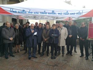 Viterbo - L’Avis dona una nuova autoemoteca alla Asl 