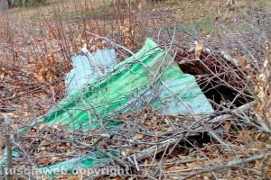Canepina - Rifiuti nel bosco
