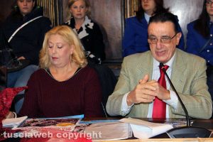 Viterbo - Presentata l'edizione della Calza della Befana più lunga del mondo