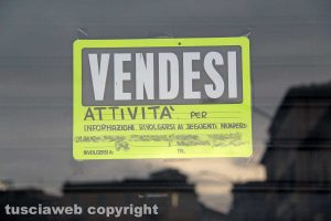 Viterbo - L'edicola chiusa in piazza della Rocca