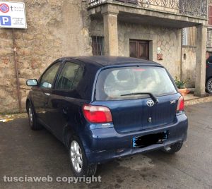 Bomarzo - Una macchina parcheggiata in Zona a traffico limitato