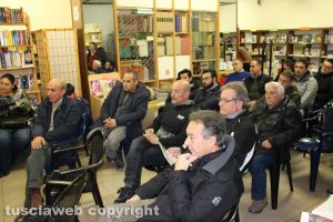 Viterbo - L'incontro su via Cairoli