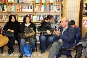 Viterbo - L'incontro su via Cairoli