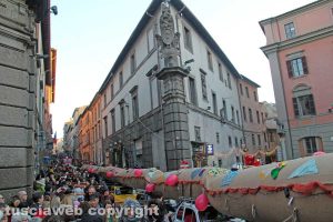 Viterbo - La calza più lunga del mondo