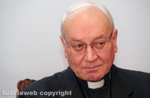 Il vescovo di Viterbo Lino Fumagalli