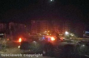 Viterbo - Santa Barbara due autocarri in fiamme