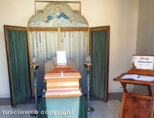 Tuscania - La camera ardente di Massimo Franceschini nel nuovo cimitero
