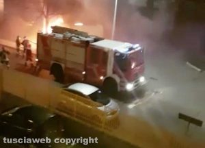 Viterbo - Santa Barbara due autocarri in fiamme