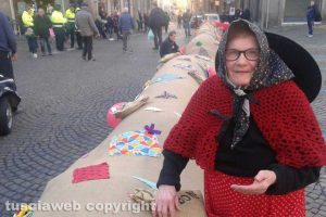 Viterbo - La calza più lunga del mondo