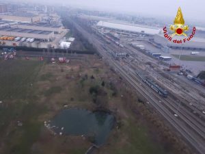 Milano - Treno deraglia - I soccorsi