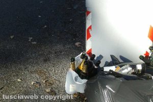 Viterbo - Rifiuti su strada Monte Pizzo