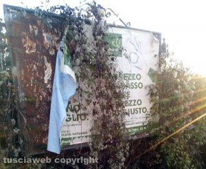 Viterbo - Rifiuti e degrado a Villanova