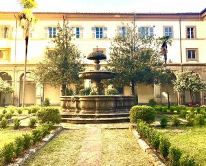 Viterbo - Il chiostro della basilica della Quercia