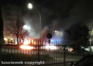 Viterbo - Santa Barbara due autocarri in fiamme