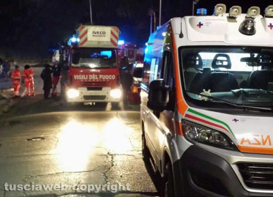 Intervento di vigili del fuoco e 118