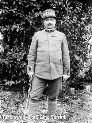 1916 - Ufficiale del 60esimo reggimento fanteria - Foto Gino Sorrini - Foto Gino Sorrini