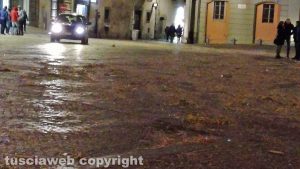 Viterbo - Piazza del Comune dopo il Carnevale